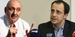 SÖZCÜLER ATIŞMASI!