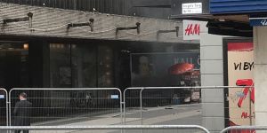 Kamyon yayaların arasına daldı, 4 ÖLÜ!