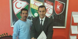 Karaoğlanoğlu hocasını buldu