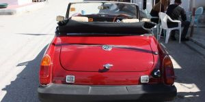 Klasik arabalarla pikniğe gidecekler