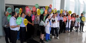 TIP-İŞ "AMELİYATLARI DURDURDU"