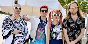 En güncel ve hareketli şarkılara yaz albümü