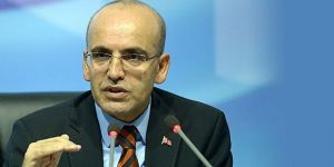 Mehmet Şimşek KKTC'ye geldi