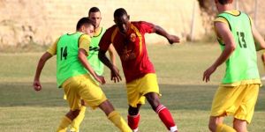 Çetinkaya rahat kazandı: 3-0