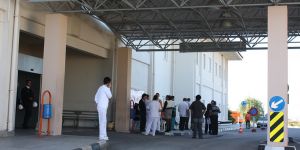 ‘Özel firma çalışanı, veznede para tahsilatı yapıyor!’