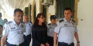 Meliz’e alkışlarla destek