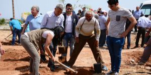 Derinya'da Barış için ağaç diktiler