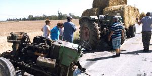 Traktör ikiye bölündü