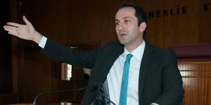 “Bir işbilmezliktir gidiyor, bir oyundur dönüyor’