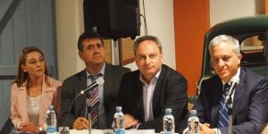 ‘Kıbrıs’ı ve halklarını yeniden birleştirecek bir anlaşma sağlanmalı’