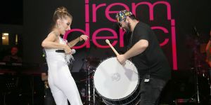 İrem Derici’ye GAÜ sahnesinde yoğun ilgi