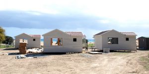 27 bungalov taşınıyor