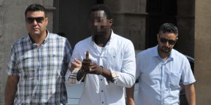 Soyguncu tutuklu  Çalınan para kayıp!