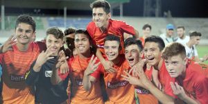 GELENEK BOZULDU  ŞAMPİYON DUMLUPINAR