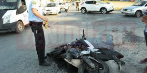Motosiklet sürücüsü yaralandı