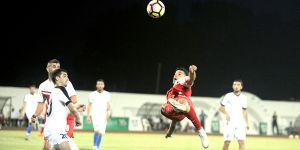 Gol yok, liderlik var: 0-0