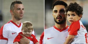 Seremoniye miniklerle çıktılar