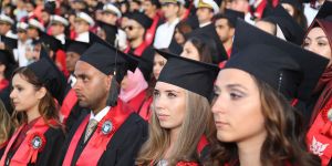 GAÜ bin 500 mezun daha verdi!