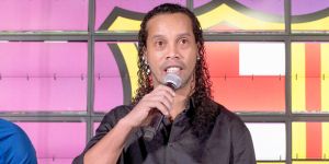 Ronaldinho Baf yolunda