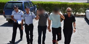 Kızdılar, karavanını yaktılar