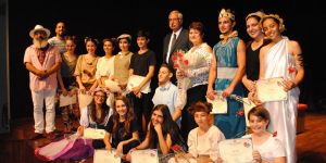 "Midas’ın kulakları” isimli oyun sahneledi