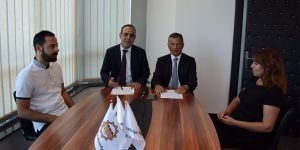 Kıbrıs Tiyatro Festivali için imzalar atıldı