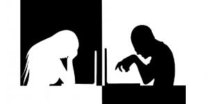 BİLİŞİM TEKNOLOJİLERİ ÇAĞINDA TRAVMATİK BİR DENEYİM OLARAK SİBERZORBALIĞA MARUZ KALMA