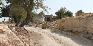 Ekim Olayları Dönemine Güncel Bir Değini ANDROLİKU: RUM – TÜRK DOSTLUĞUNUN SEMBOLÜ Baf’ın bir Türk köyünde iki buçuk ay süren tutsaklık*