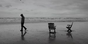 ONCA YALNIZ VARKEN NEDEN HERKES YALNIZ!