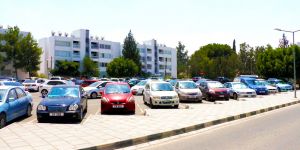 Belediye oto parkı, kaymakamlık binası mı oluyor?