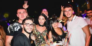 Cosmic Gate-Emma Hewit hayran bıraktı