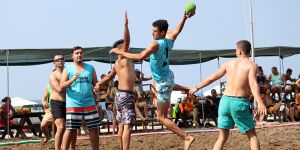 Hentbol Esentepe’de plaja indi