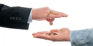  “Geçinmek imkansız,  Para biriktirmek hayal…”