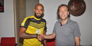 Ocak'ta Yaşınses imzaladı