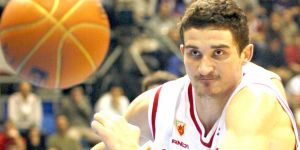 YDÜ’ye kariyerli pivot