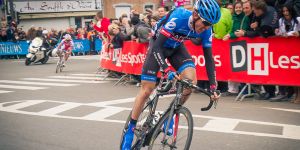 12 etap kırık kemikle pedal çevirdi