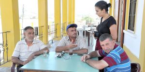 “Adanın başka yerinde yapılan yasak yapılar neden yıkılmıyor?”