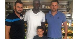 Yenicami'ye fildişili orta saha 