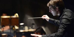 Eser Öktem Limasol'da sahne alıyor