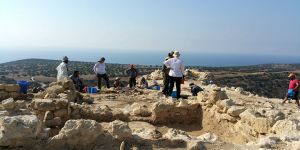 Kıbrıs’ta Çözümü Beklerken Kültürel Mirasa Sahip Çıkmak: Kaleburnu Kral Tepesi Kurtarma Kazısı