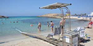 Kıbrıs’ın güneyi: Özel ihtiyaçlı kişiler için 47 halk plajı