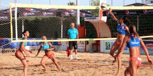 Plajın başarılıları ödüllerini alıyor