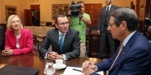 "KARIŞIK DUYGULAR İÇERİSİNDEYİM"