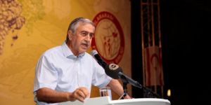 Akıncı: "Ya eşitlik ya iki ayrı devlet"