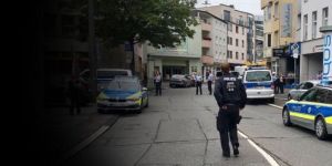 Almanya'da bıçaklı saldırı