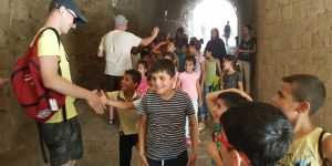 Bizim sokağın çocukları bu akşam Kumarcılar Hanı’nda