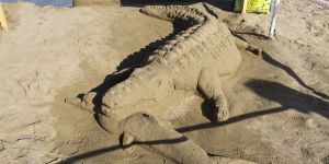 Kumdan heykeller yarıştı