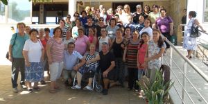 Lefkoşalı kadınlar yaşlıları sevindirdi