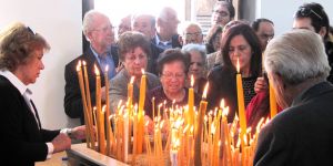 Kıbrıslı Rumlar, Büyükkonuk'ta ayin yaptı