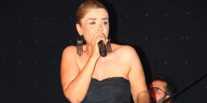 Ayşegül Zayim, dinleyicilerden tam not aldı